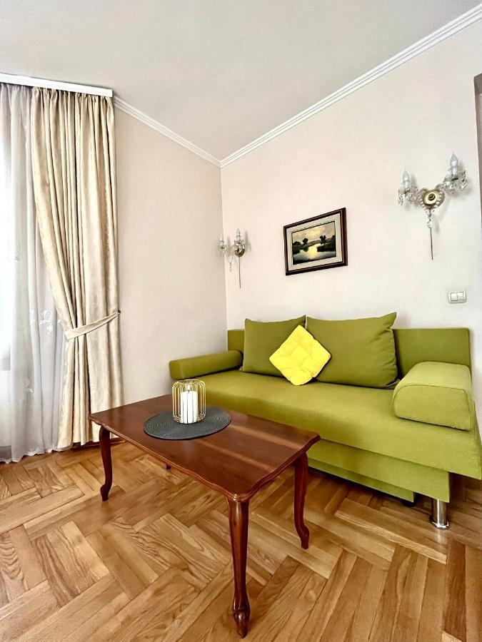 Апартаменты В Самом Центре Столицы. Kiev Exterior foto